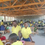 Docentes de diversas áreas de rehabilitación en una instancia de colaboración internacional para proyectos en Kenia.